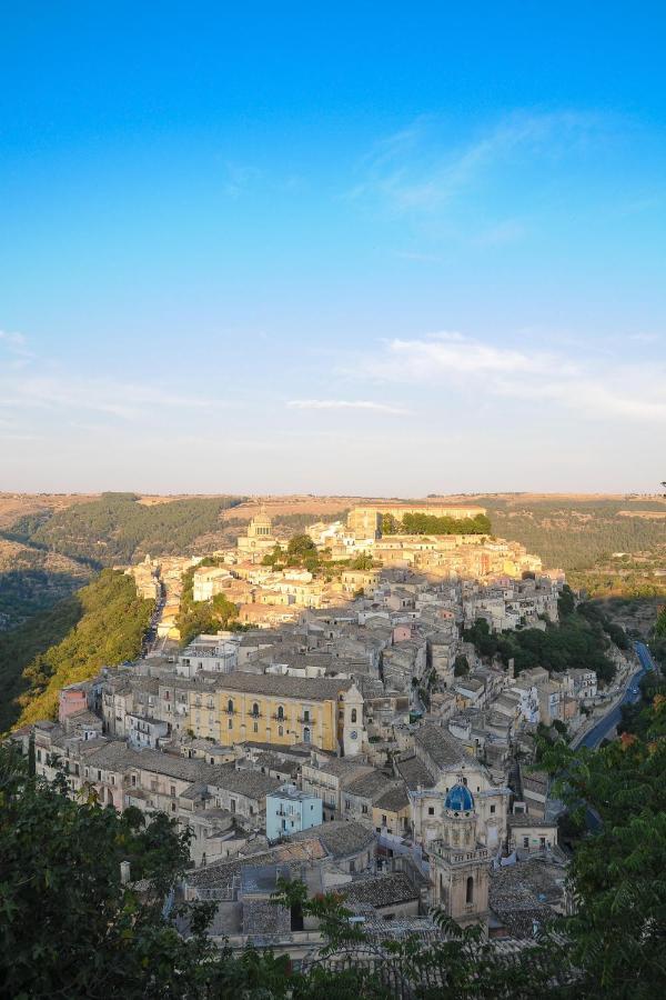 Neropece Hotel Ragusa Exterior photo